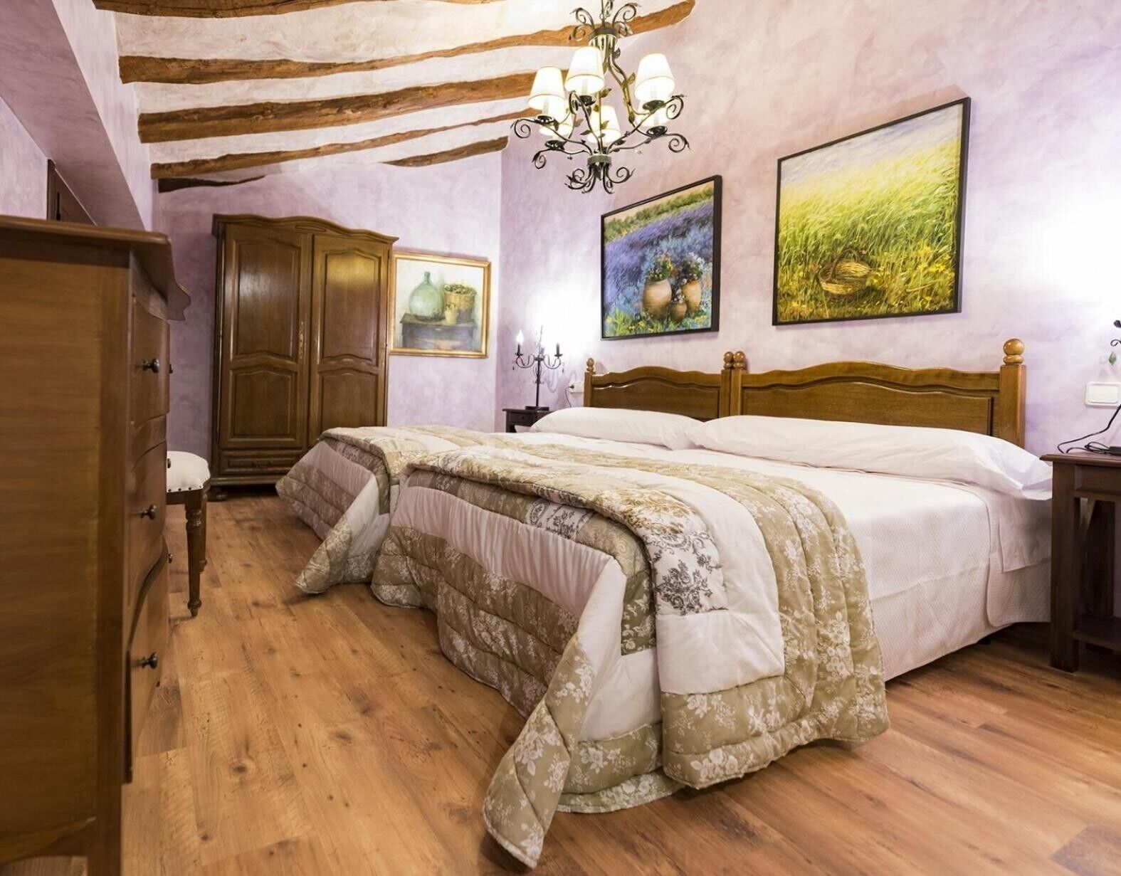 9 bedrooms, iron/ironing board, free WiFi, bed sheets