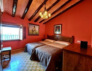 9 chambres, fer et planche à repasser, Wi-Fi gratuit, draps fournis