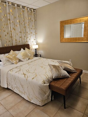 2 habitaciones, tabla de planchar con plancha y cuna de viaje 