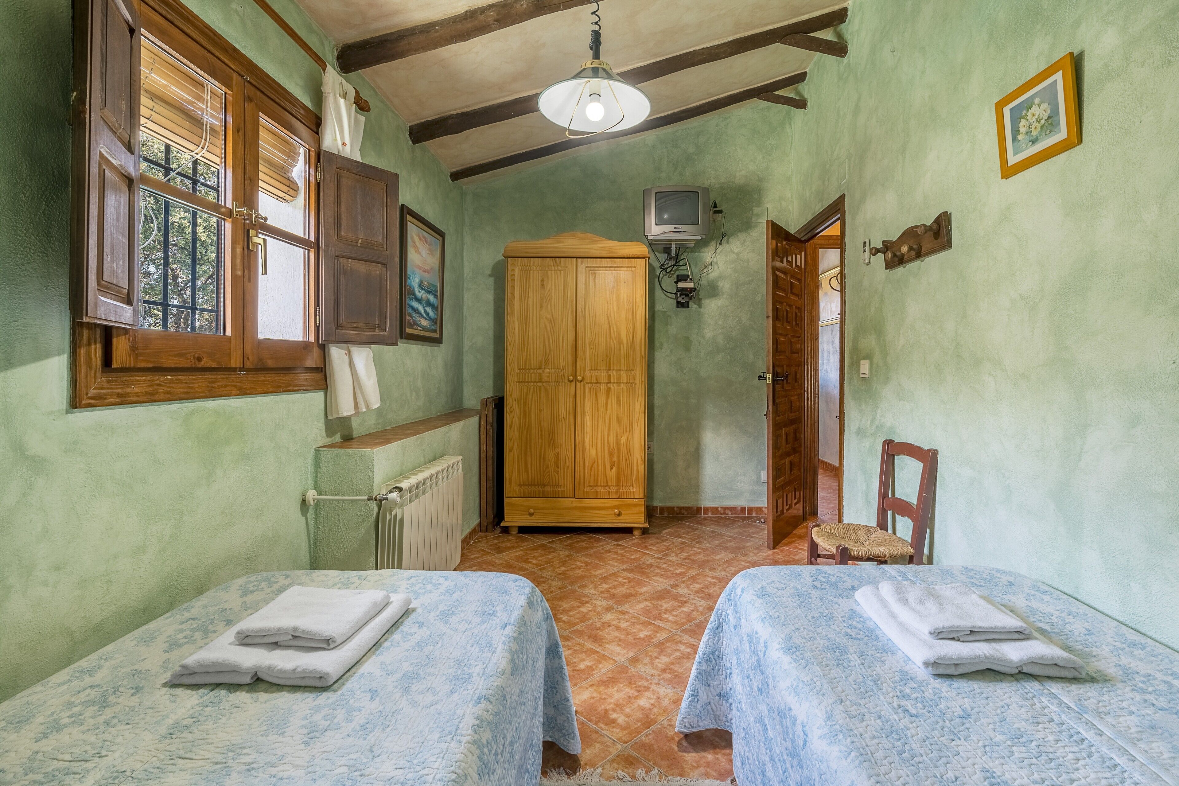 5 camere, ferro/asse da stiro, Wi-Fi gratuito, lenzuola