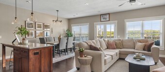 Lone Star Loft on the Mississippi River!