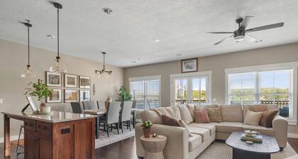 Lone Star Loft on the Mississippi River!