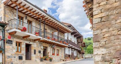 Country House 'Quintanal De Villacarriedo' with Mountain View, Private Terrace and Wi-Fi