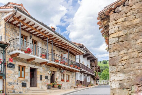 Country House 'Quintanal De Villacarriedo' with Mountain View, Private Terrace and Wi-Fi