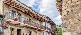 Country House 'Quintanal De Villacarriedo' with Mountain View, Private Terrace and Wi-Fi