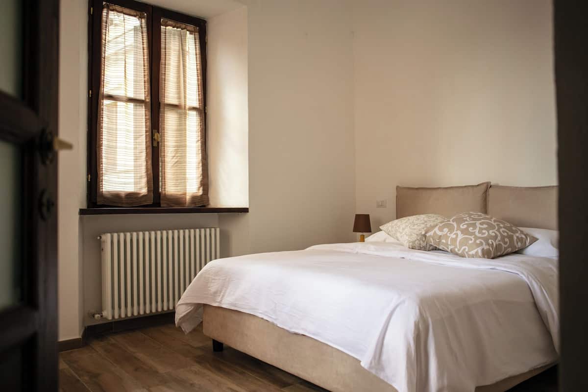 Appartement, 1 tweepersoonsbed met slaapbank | 2 slaapkamers, een kluis op de kamer, een strijkplank/strijkijzer