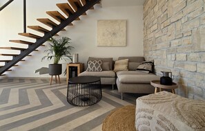 Smart TV - Lovely home in Jadranovo with WiFi (Jadranovo)