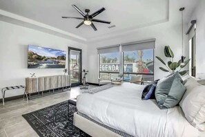 6 bedrooms, iron/ironing board, travel crib, free WiFi - All Inclusive - Giant Pool, Arcade, Pickleball (Indio)
