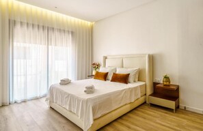 5 chambres, fer et planche à repasser, Wi-Fi, draps fournis