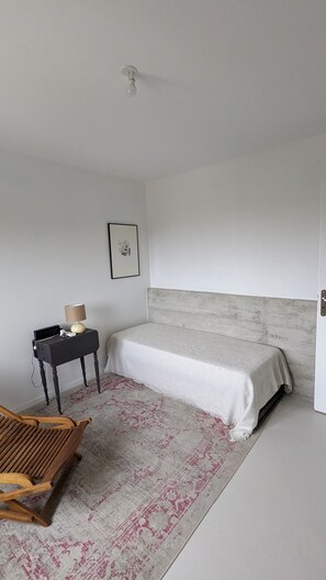 4 quartos, ferros/tábuas de passar roupa, Wi-Fi, roupa de cama