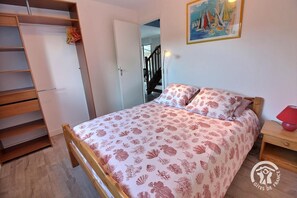 4 Schlafzimmer, Bügeleisen/Bügelbrett, kostenloses WLAN, Bettwäsche
