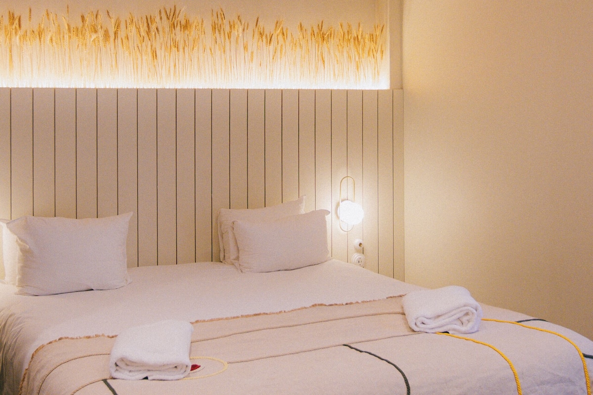 Minibaari, tallelokero huoneessa, yksilöllisesti sisustettu