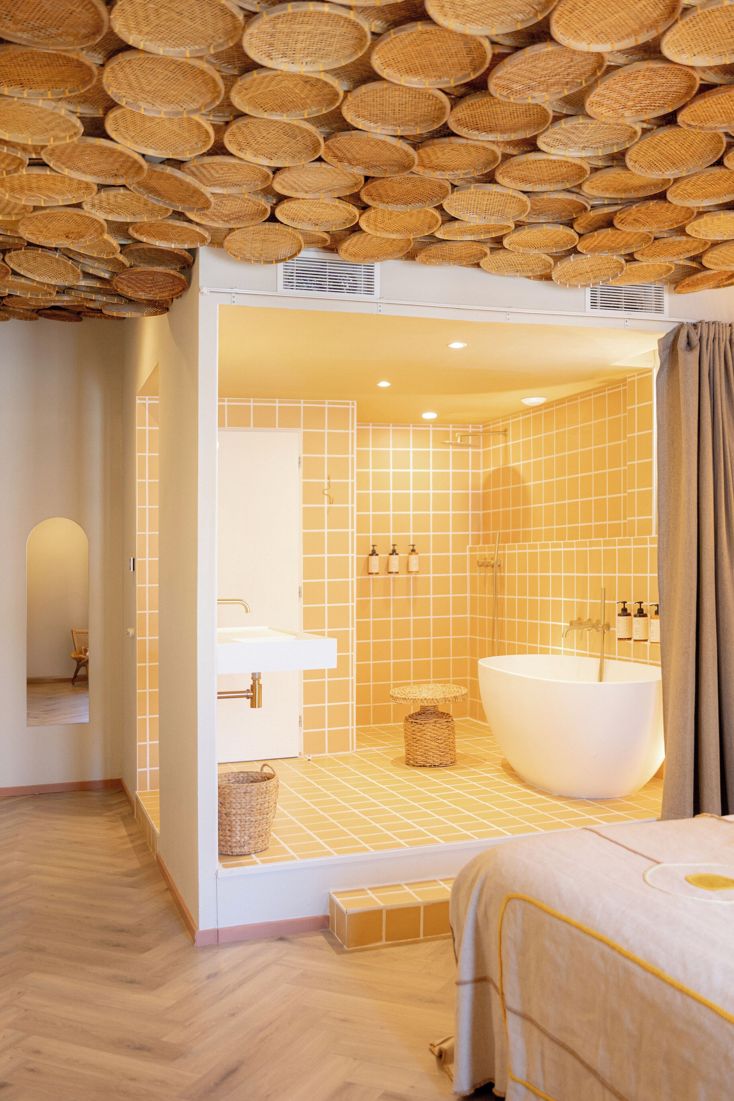 디럭스룸, 발코니, 시내 전망 | 욕실 | 헤어드라이어, 타월, 비누, 샴푸