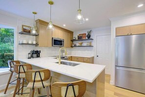 Fridge, microwave, oven, stovetop - ChesapeakeWaterfront - HotTub_FirePit_Kayak_Arcade (Lusby)