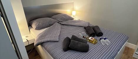 In-room safe, blackout drapes, soundproofing