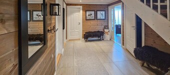 5 bedroom nice home in Edland
