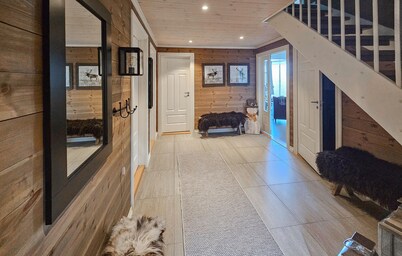 5 bedroom nice home in Edland