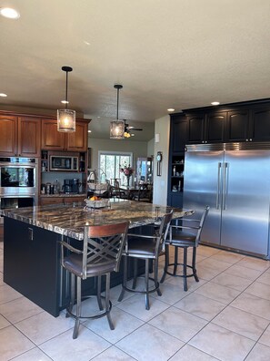 Fridge, microwave, oven, stovetop - LUXURY HOME WITH AMAZING CITY/LAKE VIEWS, 3 LRG DECKS, & MINUTES TO SKI AREAS (Cottonwood Heights)