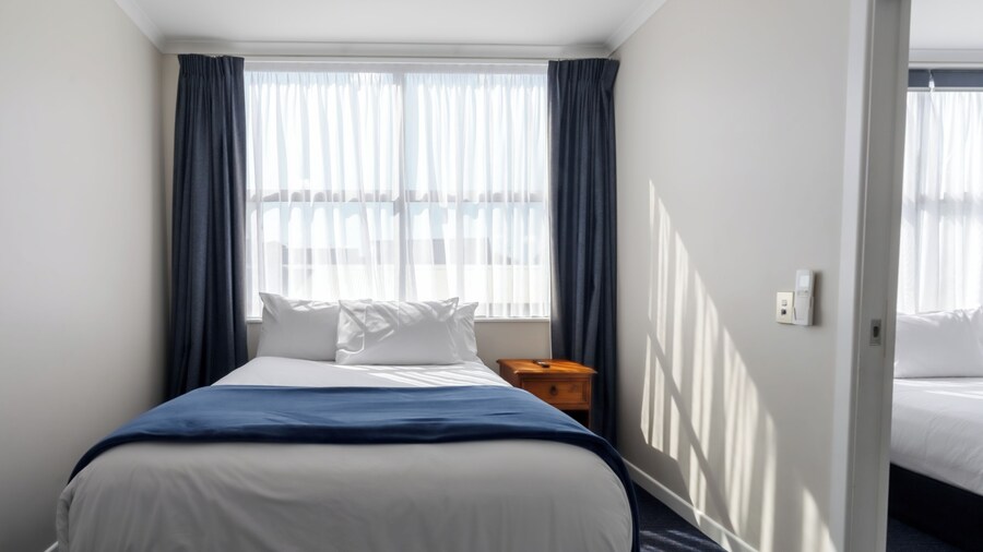 Hamilton Motel 2025 Limited