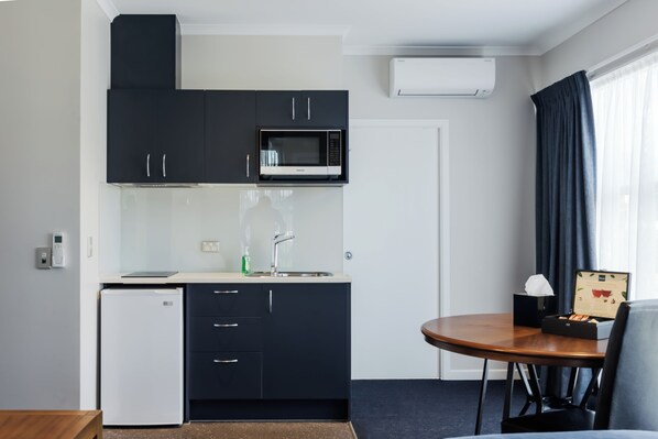 Estudi en suite prèmium, 1 llit de matrimoni, banyera | Wifi gratuïta i roba de llit 