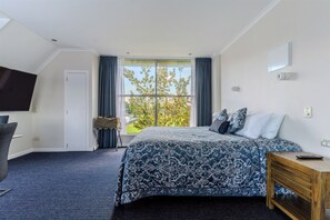 Wardrobe - Hamilton Motel 2025 Limited (Hamilton)