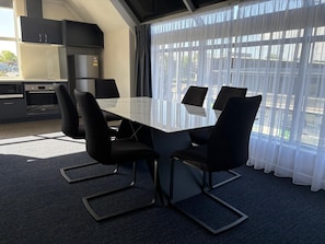 Executive Studio Suite, 1 King Bed | Living area | 43-inch Smart TV with digital channels - Hamilton Motel 2025 Limited (Hamilton)