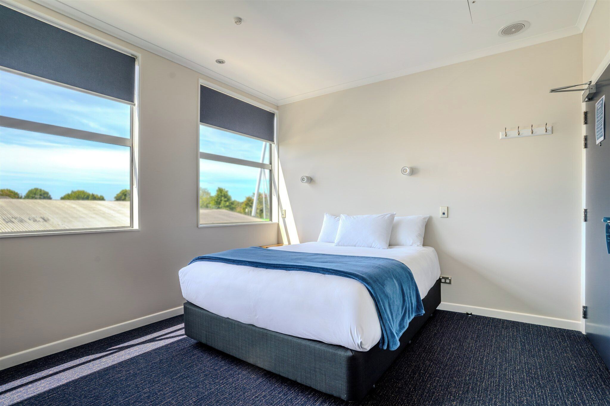 Suite Studio Premium, 1 grand lit, baignoire | Wi-Fi gratuit, draps fournis