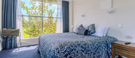 Suite studio exécutive, 1 trÚs grand lit | Vue de la chambre