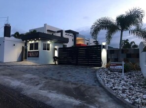 Exterior - The Cozy Corner at the Palazzo (Runaway Bay)