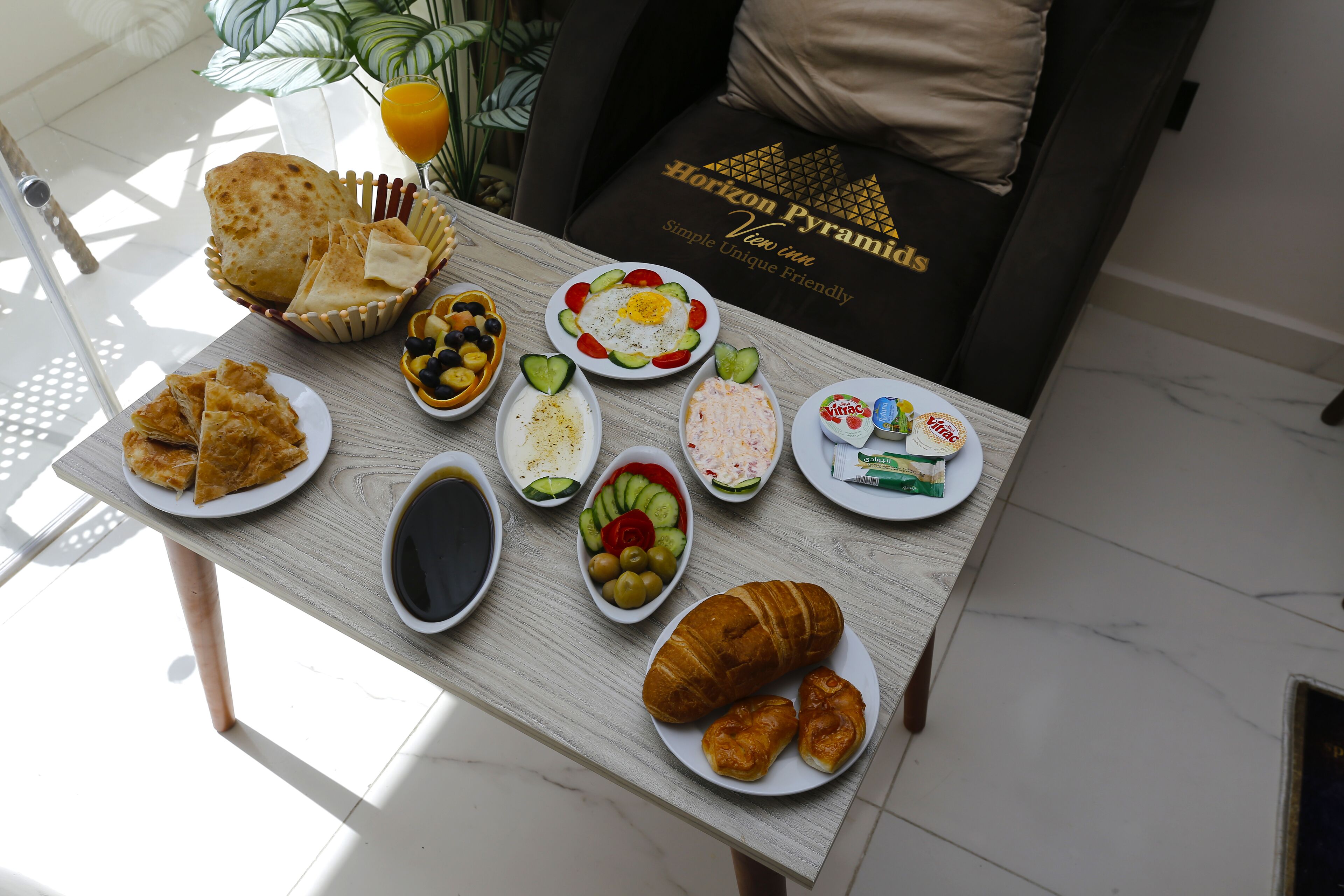 Photo - Pyramids Horizon