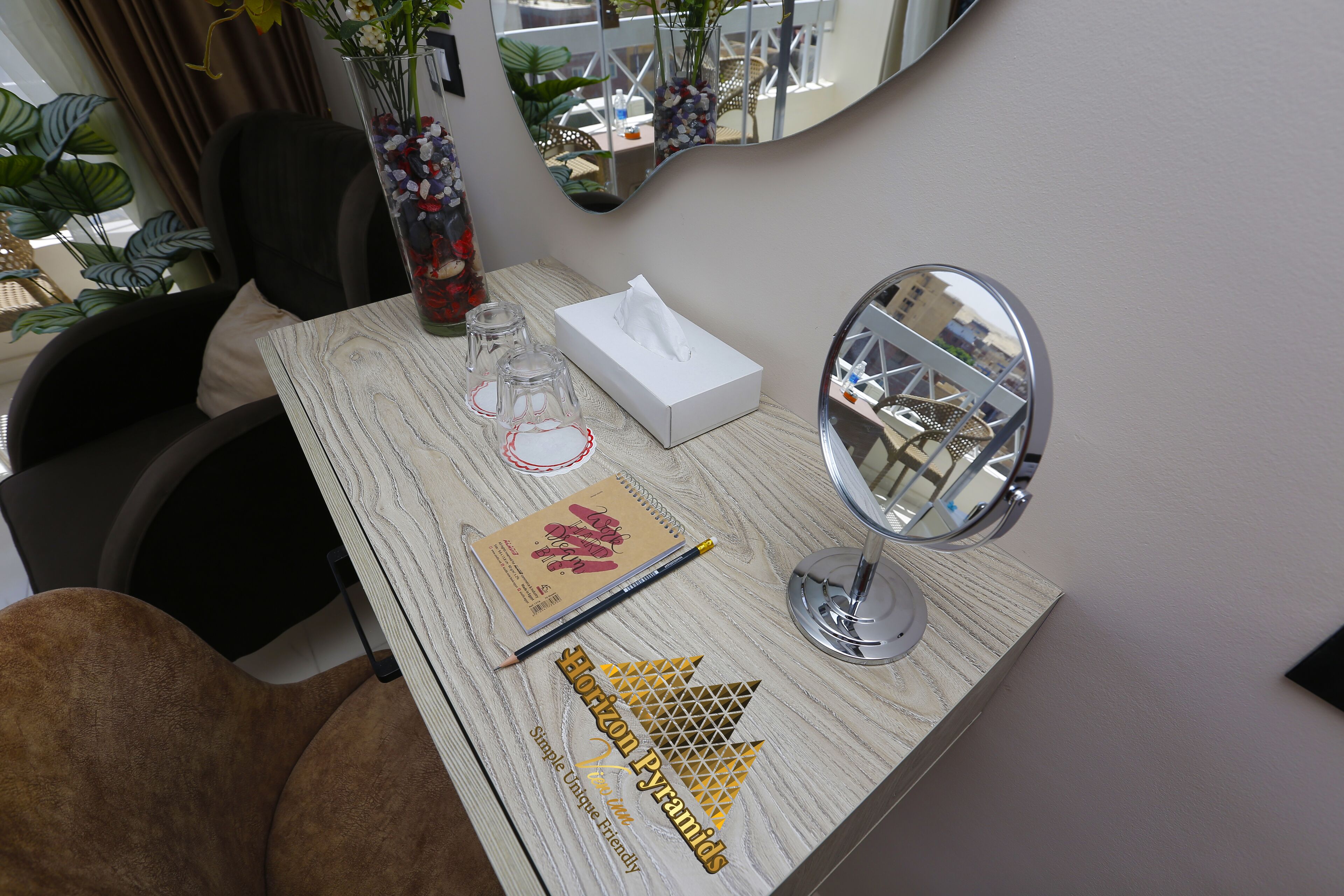 Photo - Pyramids Horizon