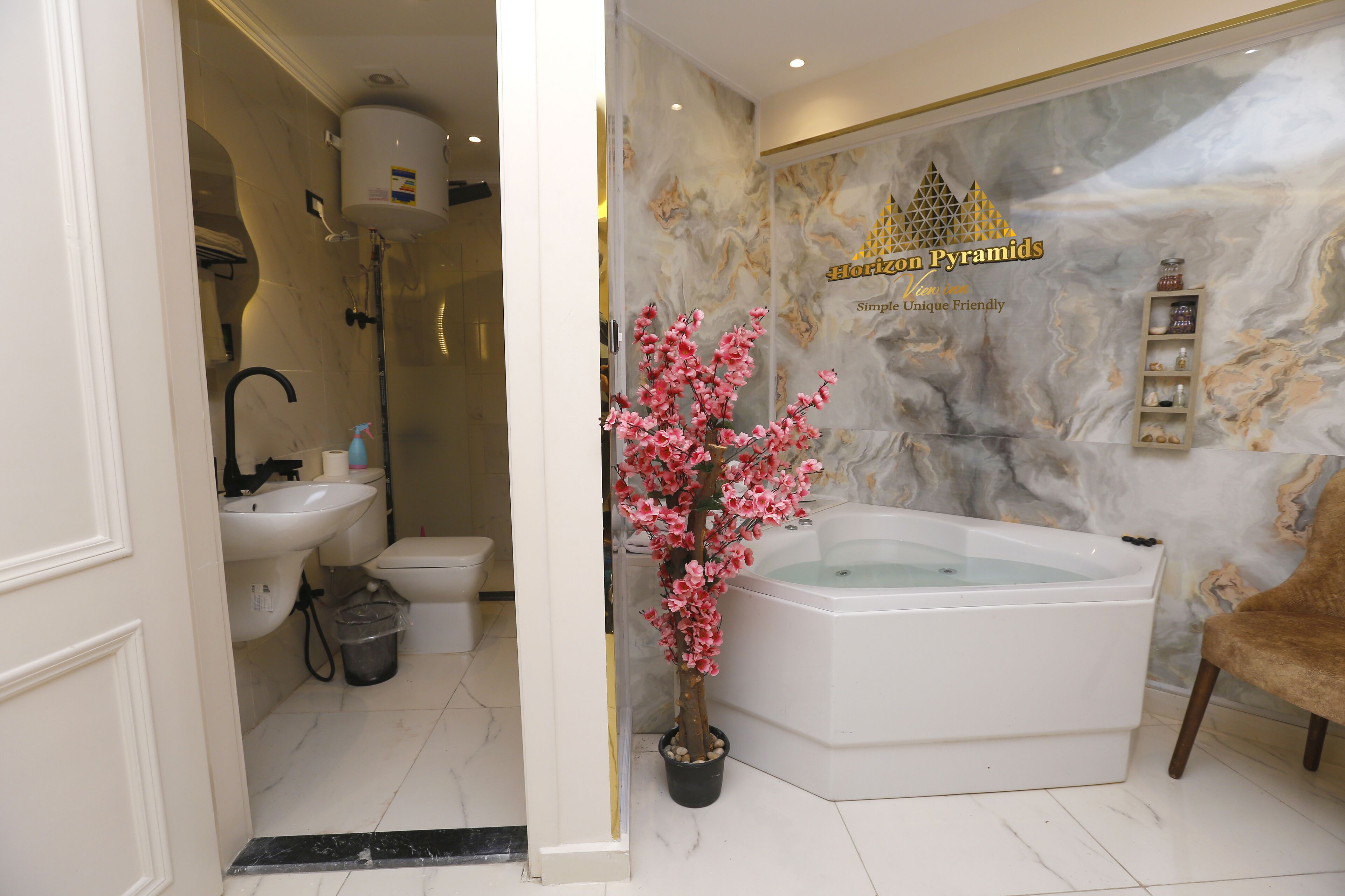 Photo - Pyramids Horizon