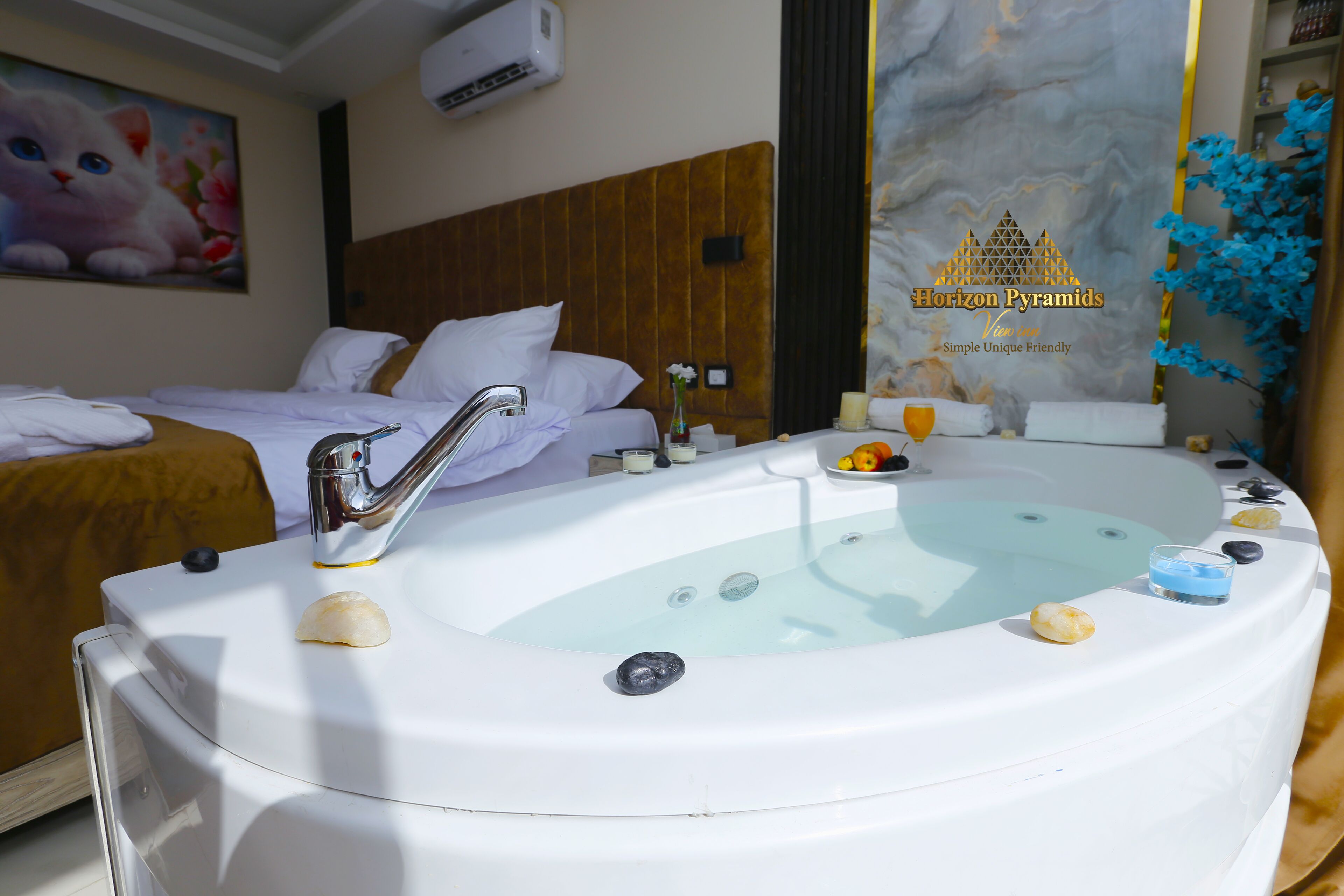 Photo - Pyramids Horizon