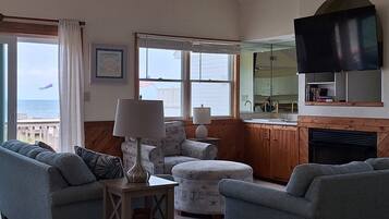 Smart TV, DVD player, books, stereo