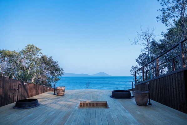 Panoramic Cottage | Balcony view