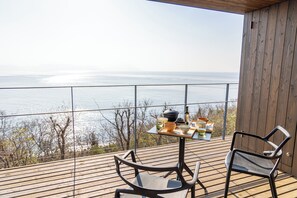 特色双床房, 2 张双人  床, 无烟房, 海景 | 羽绒被、特色装修、免费 WiFi、床单