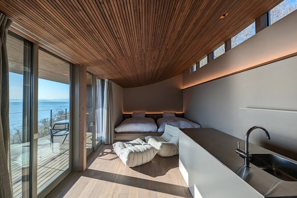 Deluxe Twin Room, 2 Double Beds, Non Smoking, Sea View | Down comforters, individually decorated, individually furnished, desk