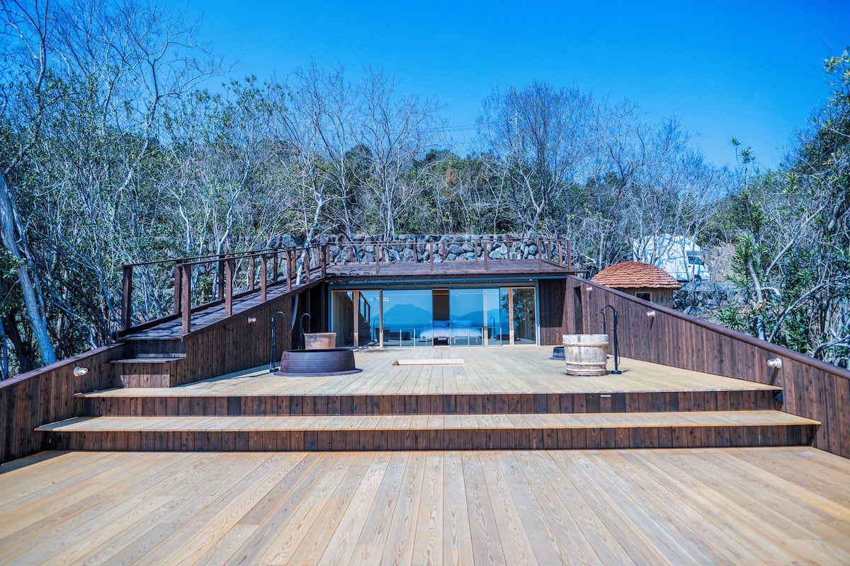 Panoramic Cottage | 1 bedroom, down comforters, individually decorated, free WiFi
