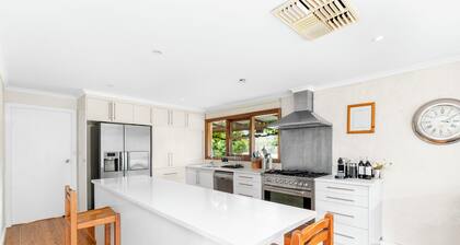 Gregadoo Homestead (20 mins from Wagga)