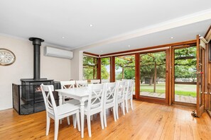 Dining - Gregadoo Homestead (20 mins from Wagga) (Gregadoo)