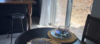 King bed and sunset views pine trees and hiking trails await you! Pinetreepalace