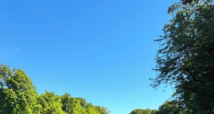 Catskills River Retreat: Large Waterfront 4BR Home Sleeps 11 Guests