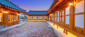 Gyeongju Ipsaedalseumeunal