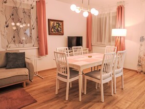 TV - Apartment Proton by Interhome (Jachymov)