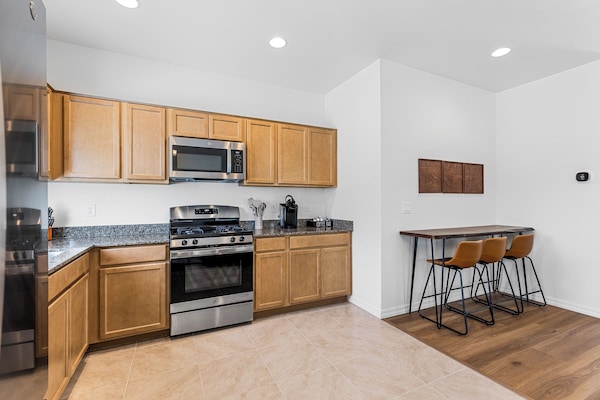 Refrigerador, microondas, horno, placa de cocina