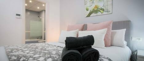 1 Schlafzimmer, Bügeleisen/Bügelbrett, Reisekinderbett, kostenloses WLAN