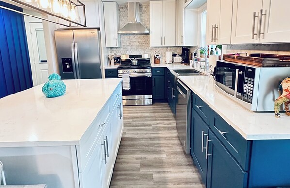 Private kitchen - Atlanta VACAY/ Gathering (Tucker)