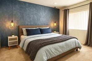 3 bedrooms, iron/ironing board, WiFi, bed sheets