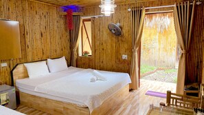Family Twin Room, River View | In-room safe, iron/ironing board, free WiFi - (Ninh Binh)