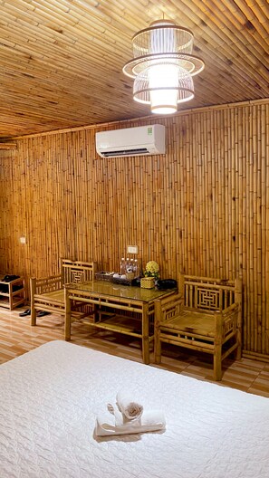 Family Twin Room, River View | In-room safe, iron/ironing board, free WiFi - (Ninh Binh)